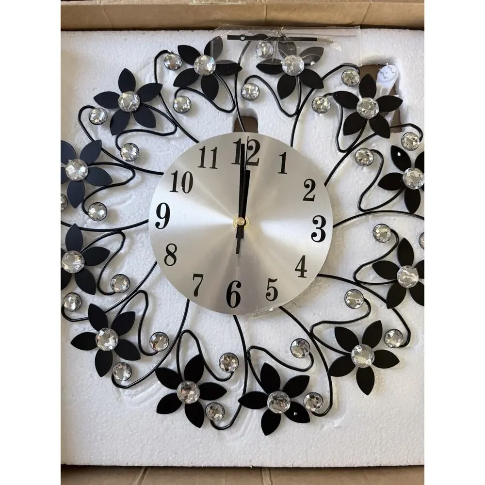 Minimalist Round Wall Clock with Face and Hands Quiet for Living Room Or Office